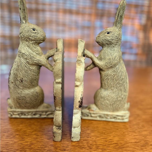 Cast Iron Rabbit Bookends - Picture 6 of 8